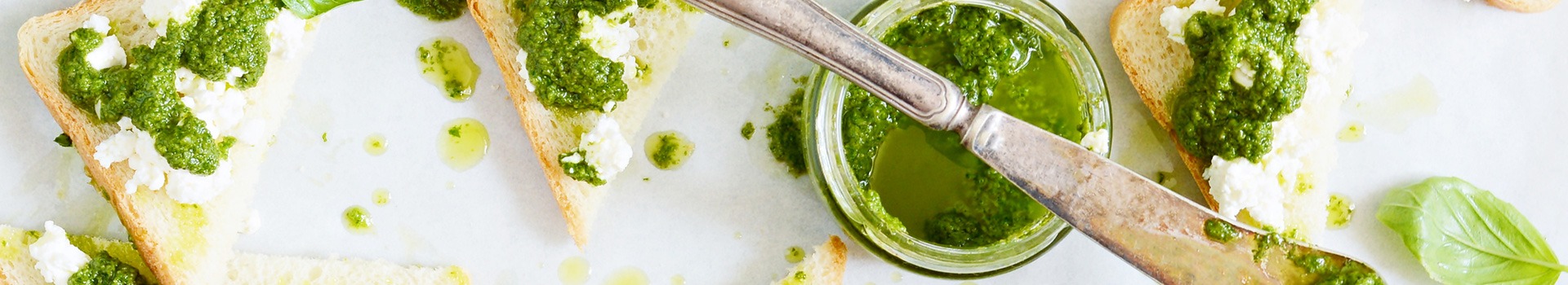 https://hochland2.dsdev.ro/wp-content/uploads/2021/02/Dip-pesto-2.jpg